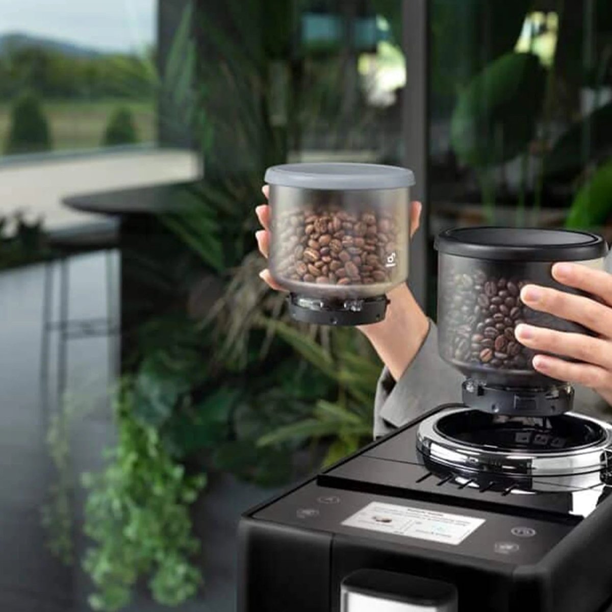 Delonghi Rivelia – Compact Bean - to - Cup Espresso Machine (Matte Black) - Café Liégeois Canada Inc.